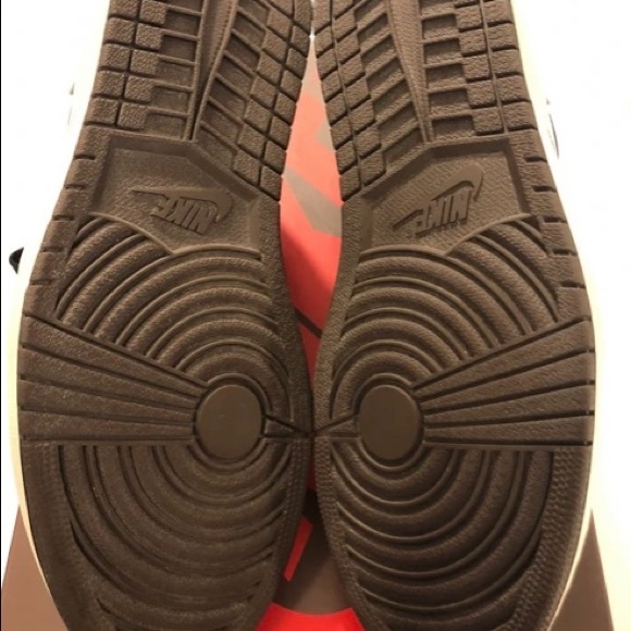 Travis Scott Jordan 1 Low - Picture 2 of 8